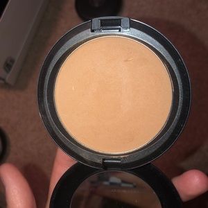 Mac Pro longwear Pressed Powder